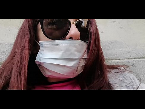 ❤️ Nicoletta waxay ka aargoosatay deriskeeda oo waxay ku seexatay garaashkiisa (Karantiil Gaar ah oo loo yaqaan Covid19 Talyaani) Porno Guri ❌