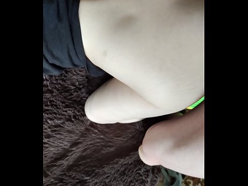 ❤️ Gabar ruushka oo dabada gurigeeda ku barooranaysa qaybta 2aad Porno Guri  ❌