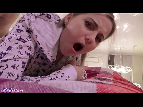 ❤️ Hooyada kacsiga leh ayaa wax liqeysa iyo galmo hor leh - cum u dhow Porno Guri ❌
